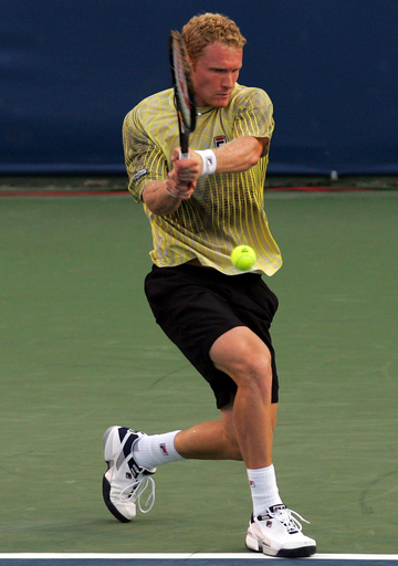 ツルスノフ サフィン下し2回戦へ