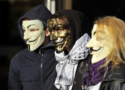 アノニマス、ISアカウント5500件を攻撃と主張