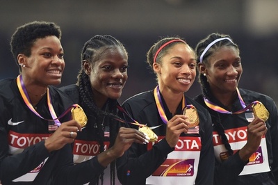 フェリックスが世界陸上16個目のメダル、米国が4×400mリレー制覇