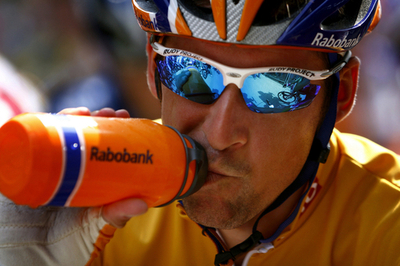 メンショフ 第12ステージを終え総合首位をキープ