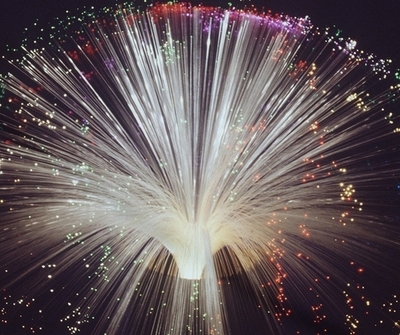 光ファイバーの性質を利用して犯行を隠蔽？英物理学研究