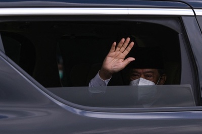 マレーシア首相が辞任 就任1年5か月、新たな政治混乱に