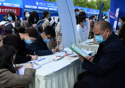 中国で広まる「履歴書最適化サービス」とは？ ターゲットは就職難の大学生