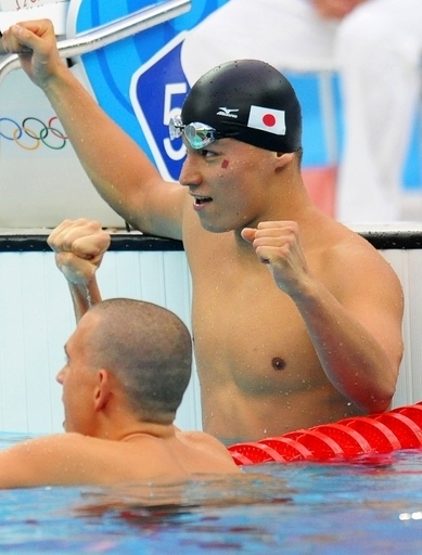 松田 男子200メートルバタフライで銅メダル