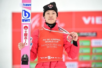 小林陵は最終戦2位 総合4位フィニッシュ ジャンプW杯