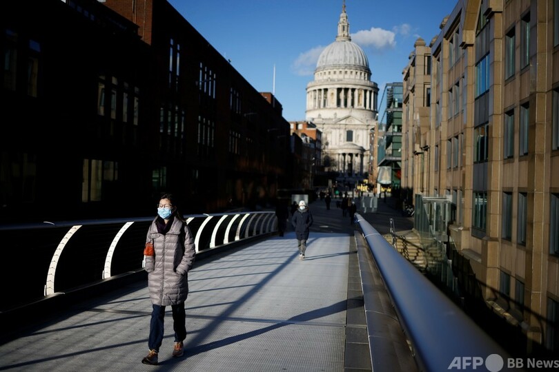 英警察、400人出席の結婚式を強制捜査 コロナ対策違反
