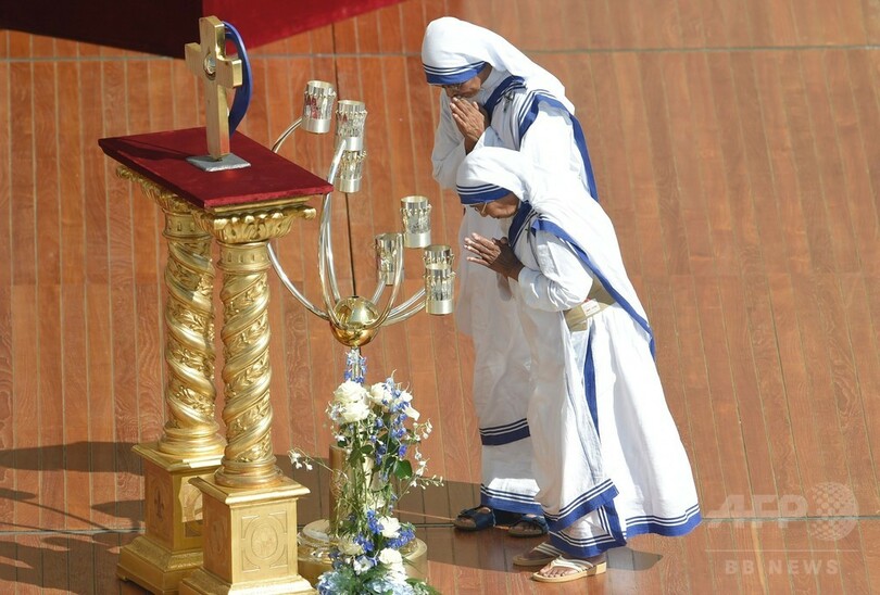 マザー・テレサ「聖人」に、ローマ法王が宣言