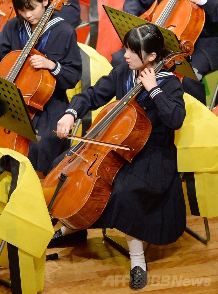皇太子さまと愛子さま、学習院の演奏会で共演