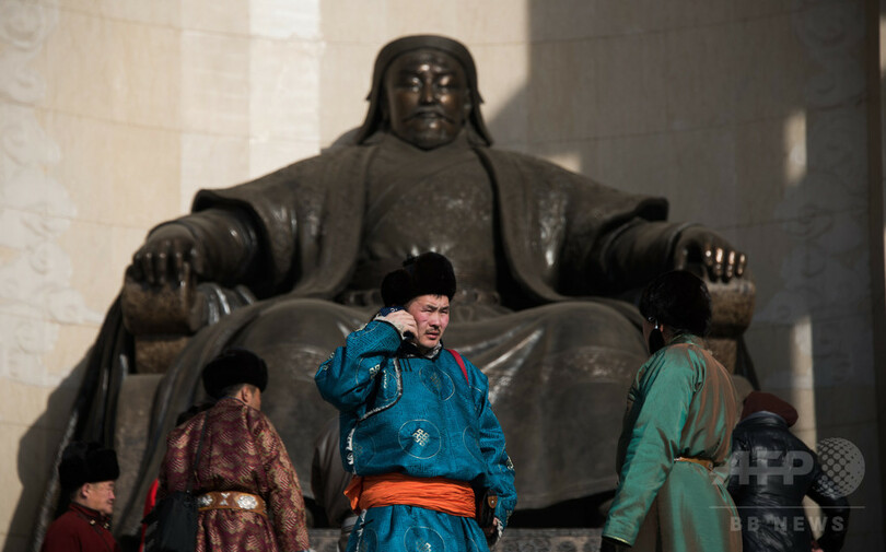 チンギスハンの肖像画を踏みつけた男 憎悪扇動で懲役1年 中国 写真1枚 国際ニュース Afpbb News