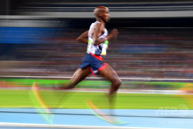 ファラーが男子1万m連覇、転倒しながらも金メダル獲得