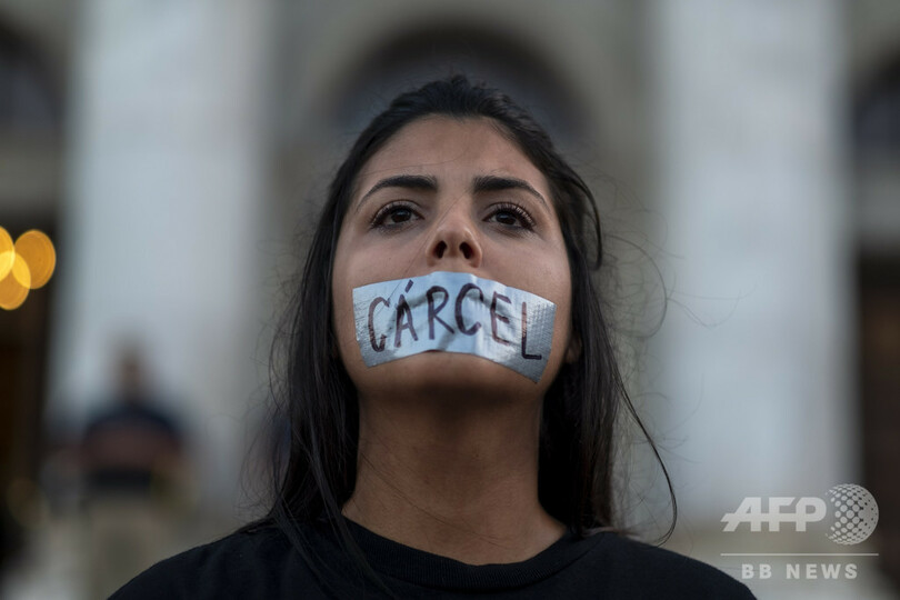 ハリケーン来襲時の救援物資放置…地震被災者ら怒り プエルトリコ