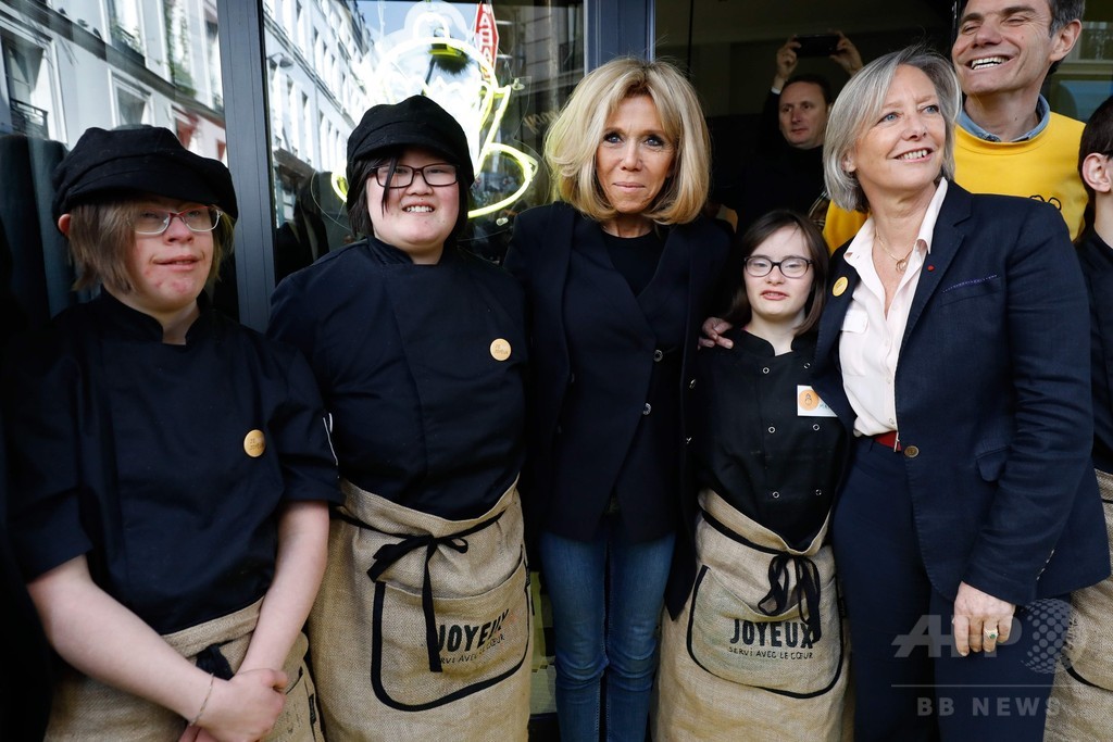 障害あるスタッフが「喜び」広めるカフェ 仏パリ 写真4枚 国際ニュース:AFPBB News