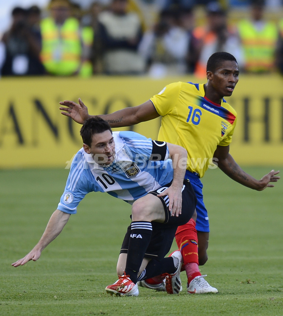 アルゼンチン メッシ途中出場もエクアドルとドロー W杯南米予選 写真10枚 国際ニュース Afpbb News