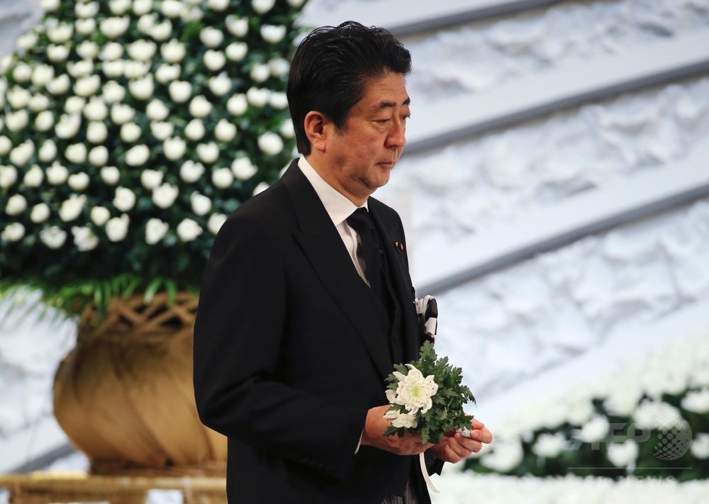 東日本大震災から6年、政府が追悼式 発生時刻に黙とう 写真5枚 国際