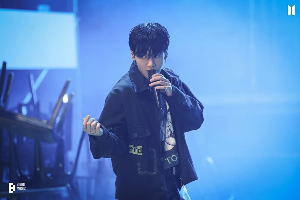 BTSジョングク、LPも雑誌も即完売…“ソールドアウトキング”の貫禄 写真