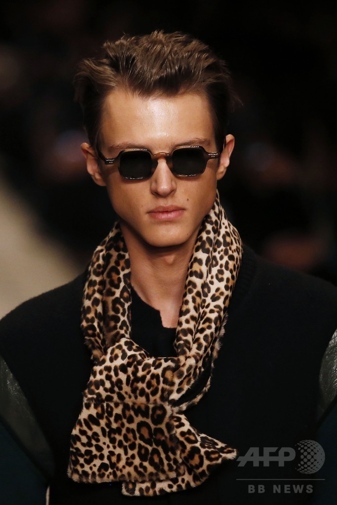 テーマはクラシカリー・ボヘミアン、「バーバリー プローサム」15/16年秋冬メンズ