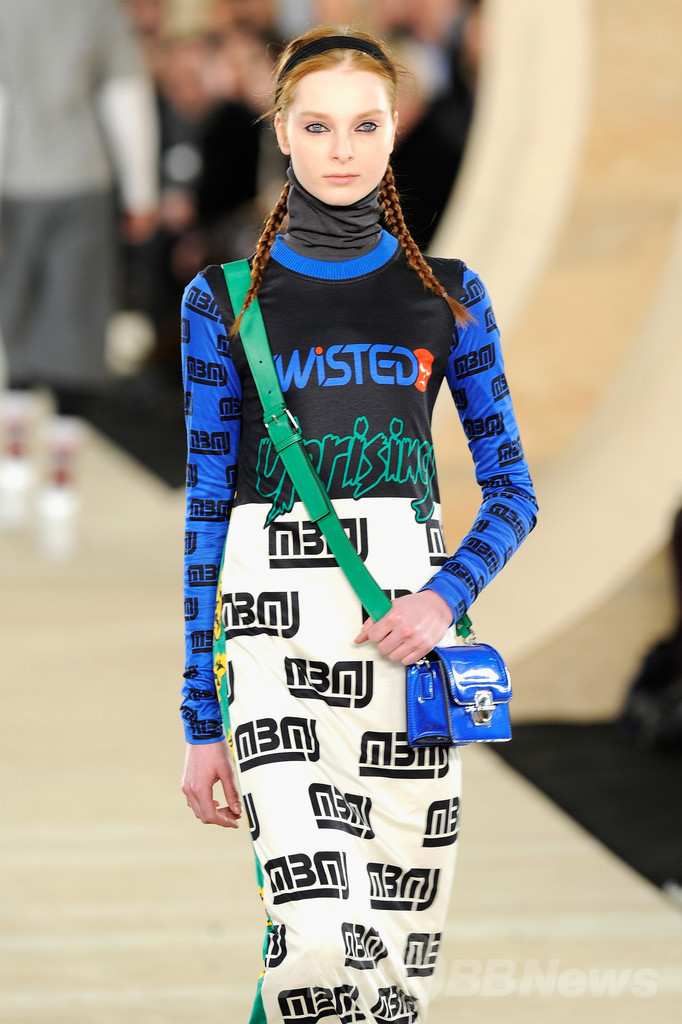 ＜14/15年秋冬NYコレクション＞マーク BY マーク ジェイコブス