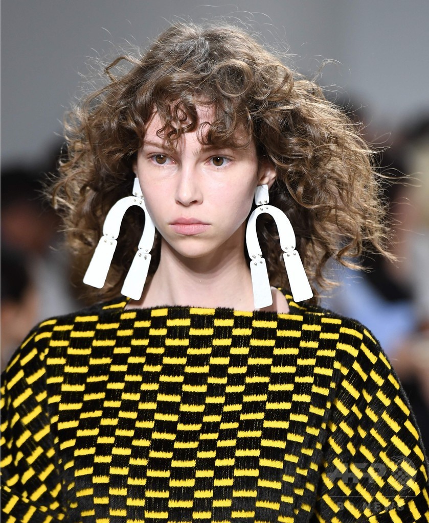 「プロエンザ スクーラー」17年春夏