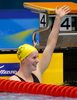 女子400メートル自由形・決勝で優勝を決めて笑顔をみせるバラット。(c)AFP/Toru YAMANAKA