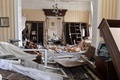 ロシア軍の砲撃で破壊されたウクライナ・ハリコフの州庁舎（2022年3月1日撮影）。(c)Sergey BOBOK / AFP