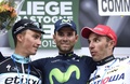 自転車ロードレース、第101回リエージュ～バストーニュ～リエージュ。表彰式に臨む（左から）2位に入ったエティックス・クイックステップのジュリアン・アラフィリップ、優勝したモビスター・チームのアレハンドロ・バルベルデ、3位に入ったカチューシャ・チームのホアキン・ロドリゲス（2015年4月26日撮影）。(c)AFP/ERIC EFEFERBERG