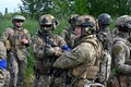 ウクライナ北部で取材に応じたロシア反政権派「ロシア義勇軍団」の戦闘員（2023年5月24日撮影）。(c)SERGEY BOBOK / AFP