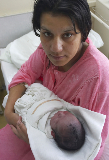 保健支援制度の皮肉、ロマ民族の「子捨て」が増加 - スロバキア