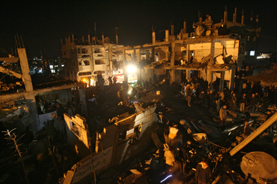 パレスチナのガザ地区で空爆、7人死亡、50人以上が負傷