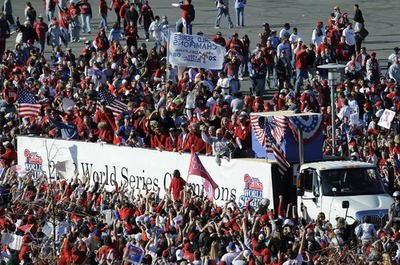 ワールドシリーズを制したフィリーズが優勝パレード