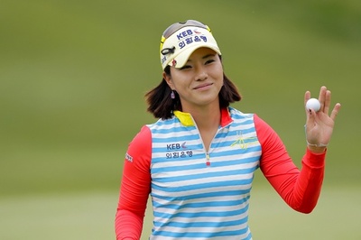 朴喜映が暫定首位に、2日目は日没順延 キングズミル選手権