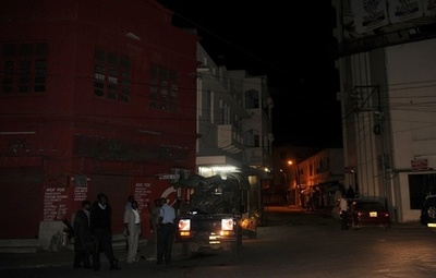 ケニアで邦人男性が発砲され死亡