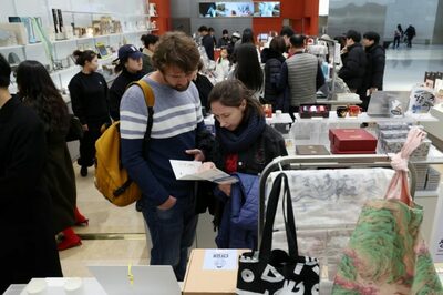 韓国伝統文化がモチーフ「ミュズ」、売り上げ400億ウォン突破へ…模倣品対策が課題