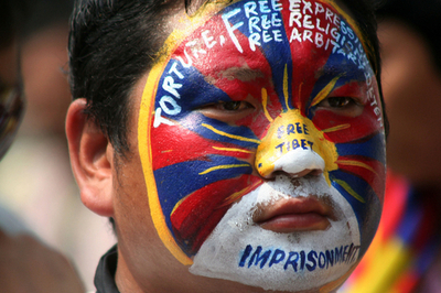 チベット独立派のデモ、インド当局が阻止