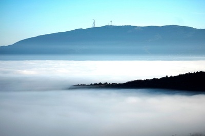 書類の国名変更間に合わず、65万人が法的に中ぶらりんに 北マケドニア