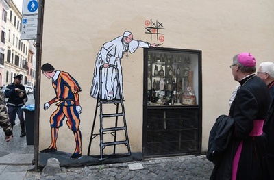 〇×ゲームする法王のグラフィティ、直ちに消される 伊