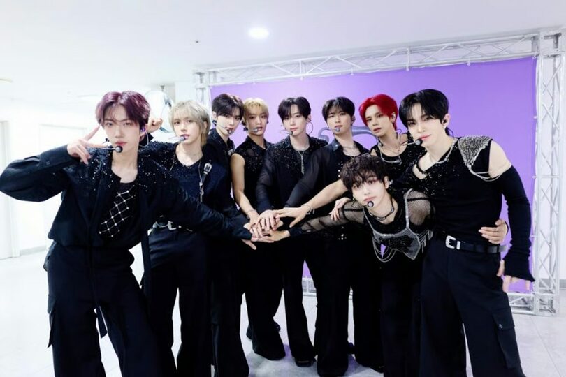 Starship Entertainment (c)STARNEWS