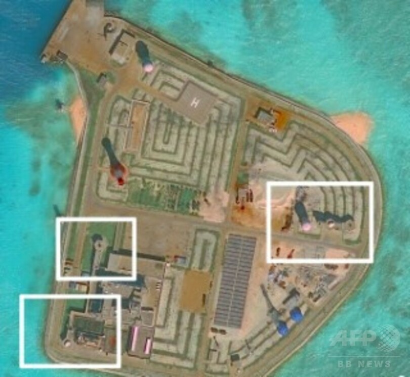 中国、南沙諸島に防空システム配備か 衛星画像で構造物確認