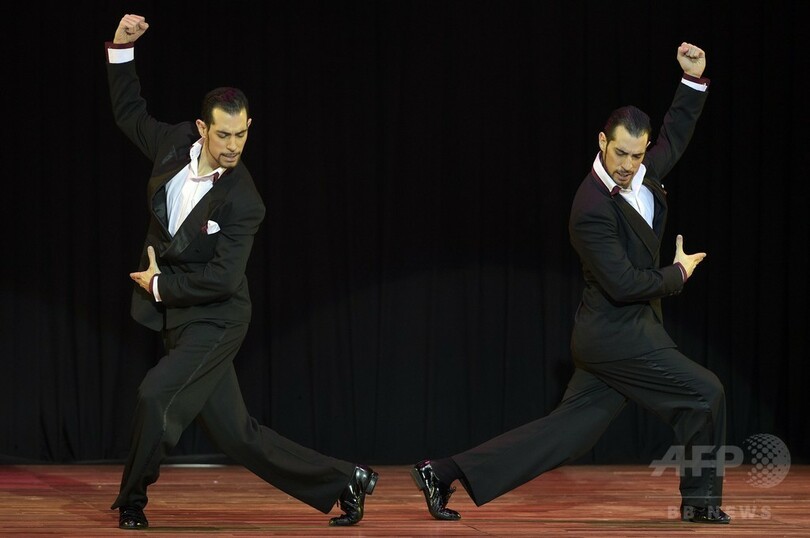 タンゴ世界選手権、同性ペアが初めて入賞