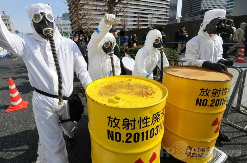 都内で反原発デモ、参加者数万人 事故から3年