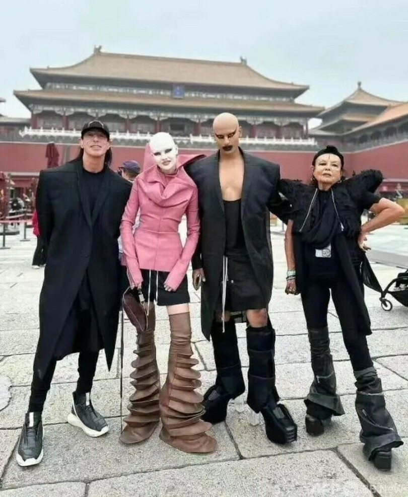 故宮博物院の見学で「メイクを落とせ 普通の服に着替えろ」と要求 最新の対応