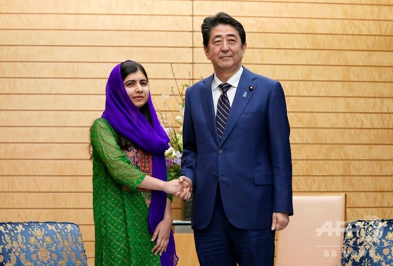 ノーベル平和賞受賞のマララさん、初来日 安倍首相と会談