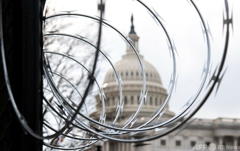 米連邦議会近くの検問所で武器持った男を逮捕