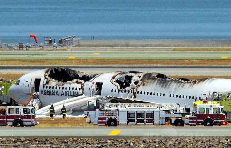 アシアナ機の着陸失敗事故、「自動操縦への頼り過ぎ」が一因 アシアナ機の着陸失敗事故、「自動操縦への頼り過ぎ」が一因