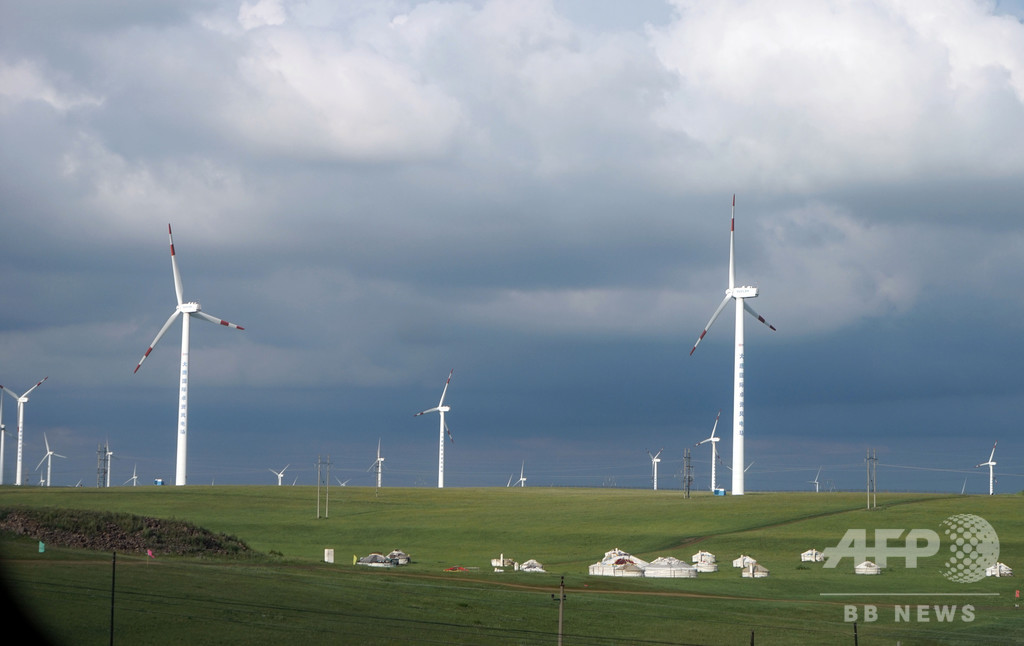 世界最大の陸上の風力発電プロジェクト、内モンゴルで始動 世界最大の陸上の風力発電プロジェクト、内モンゴルで始動