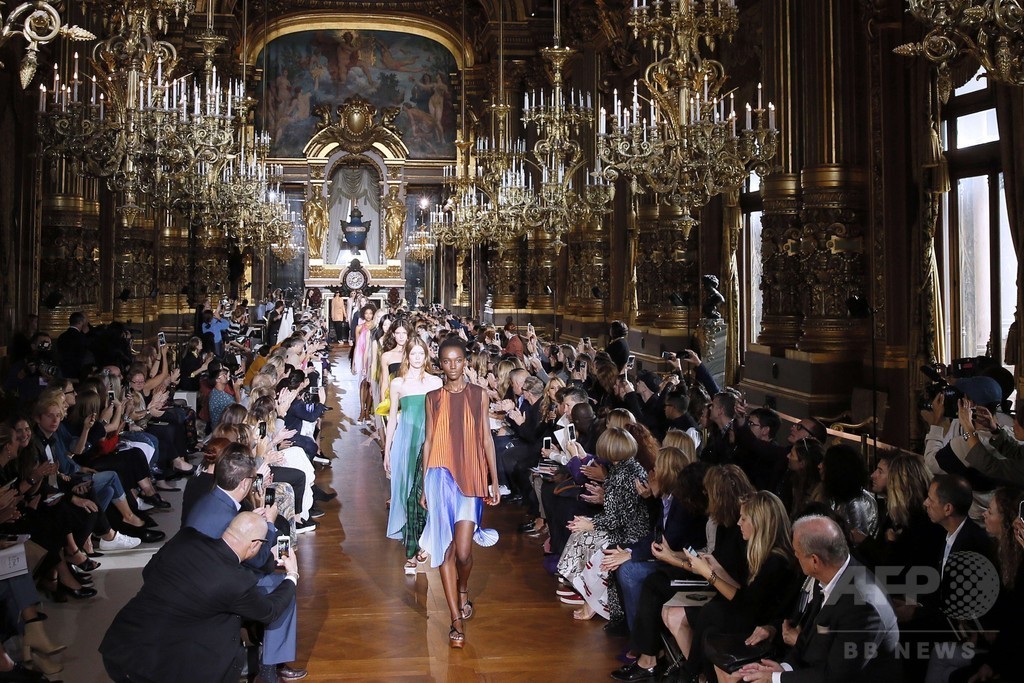 「ステラ マッカートニー」16年春夏コレクション