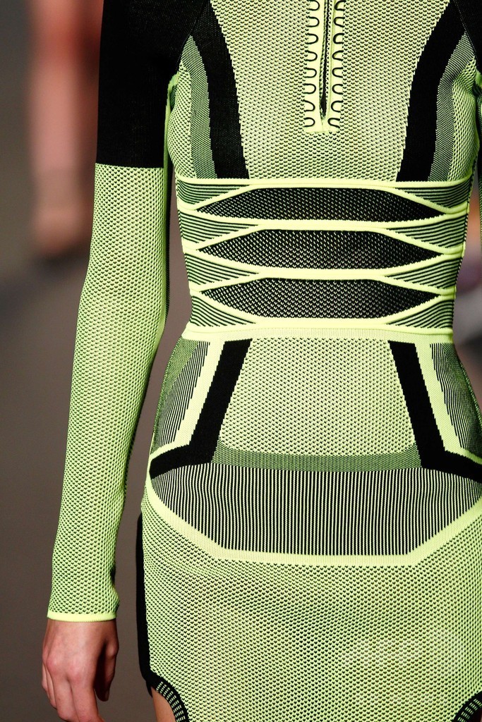 スニーカースタイルがさらに進化！？「アレキサンダー ワン」15年春夏