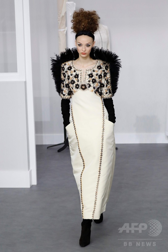 「シャネル」16/17年秋冬パリ・オートクチュール