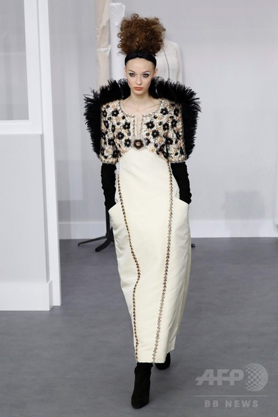 「シャネル」16/17年秋冬パリ・オートクチュール