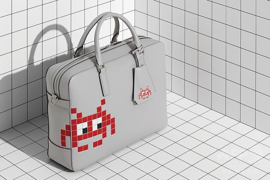 「アニヤ・ハインドマーチ」メンズ・コレクション初登場