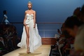 イタリア・ミラノ市内で発表された「エルマンノ シェルヴィーノ（Ermanno Scervino）」14年春夏コレクション（2013年9月21日撮影）。(c)AFP/GIUSEPPE CACACE